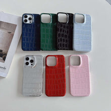 Load image into Gallery viewer, Luxury Crocodile Pattern iPhone Case